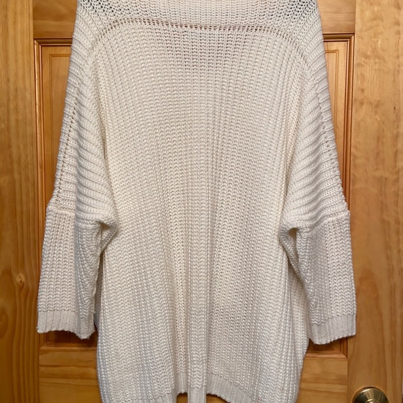 Oversized Sweater - Picture 3 of 4